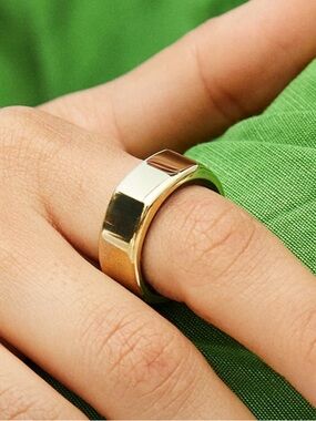 Oura Ring Gold Heritage Size 8